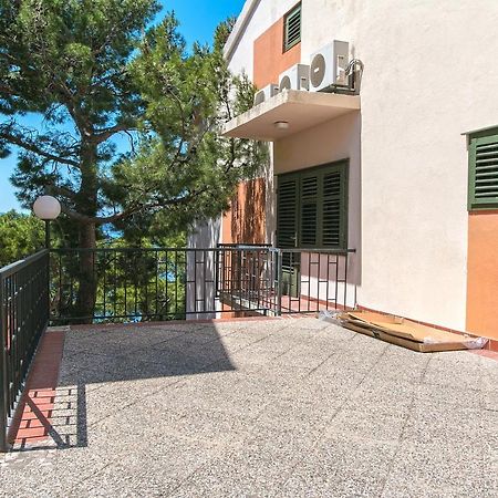 Apartments By The Sea Brela, Makarska - 16950 Esterno foto